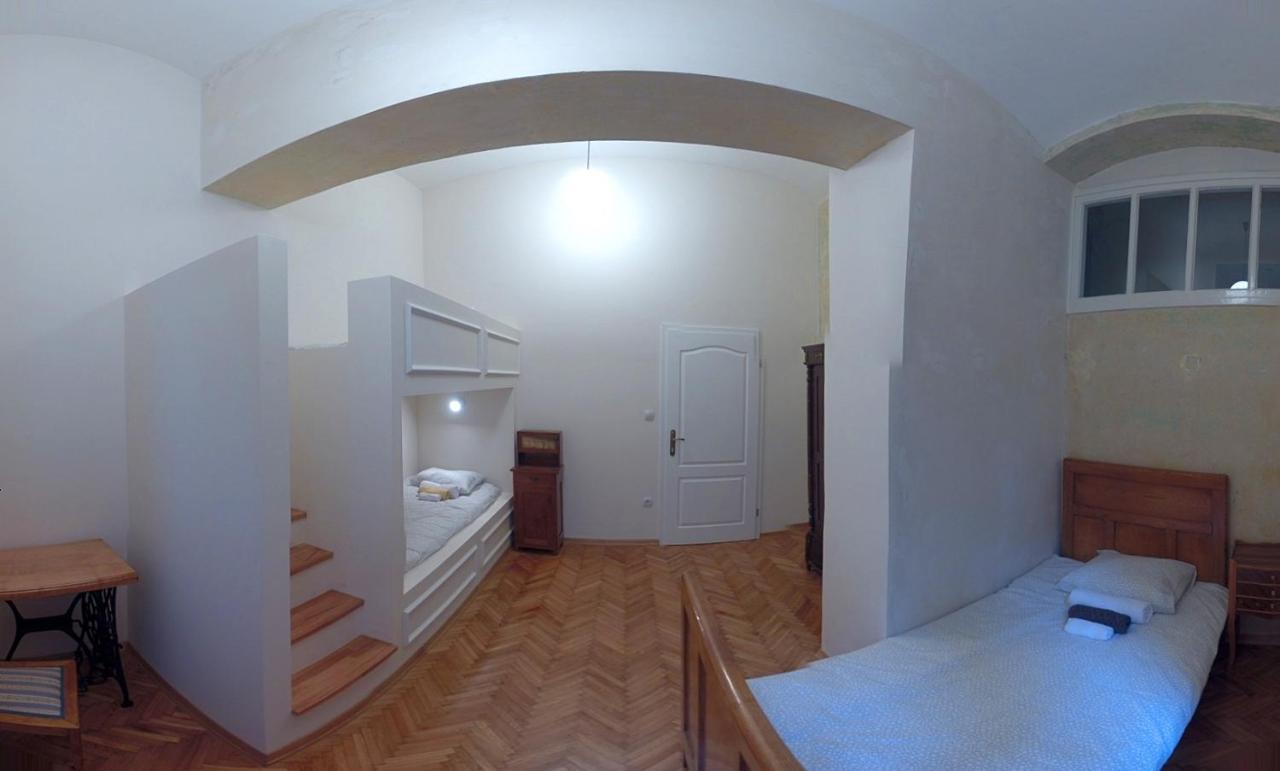 Speeka Hostel